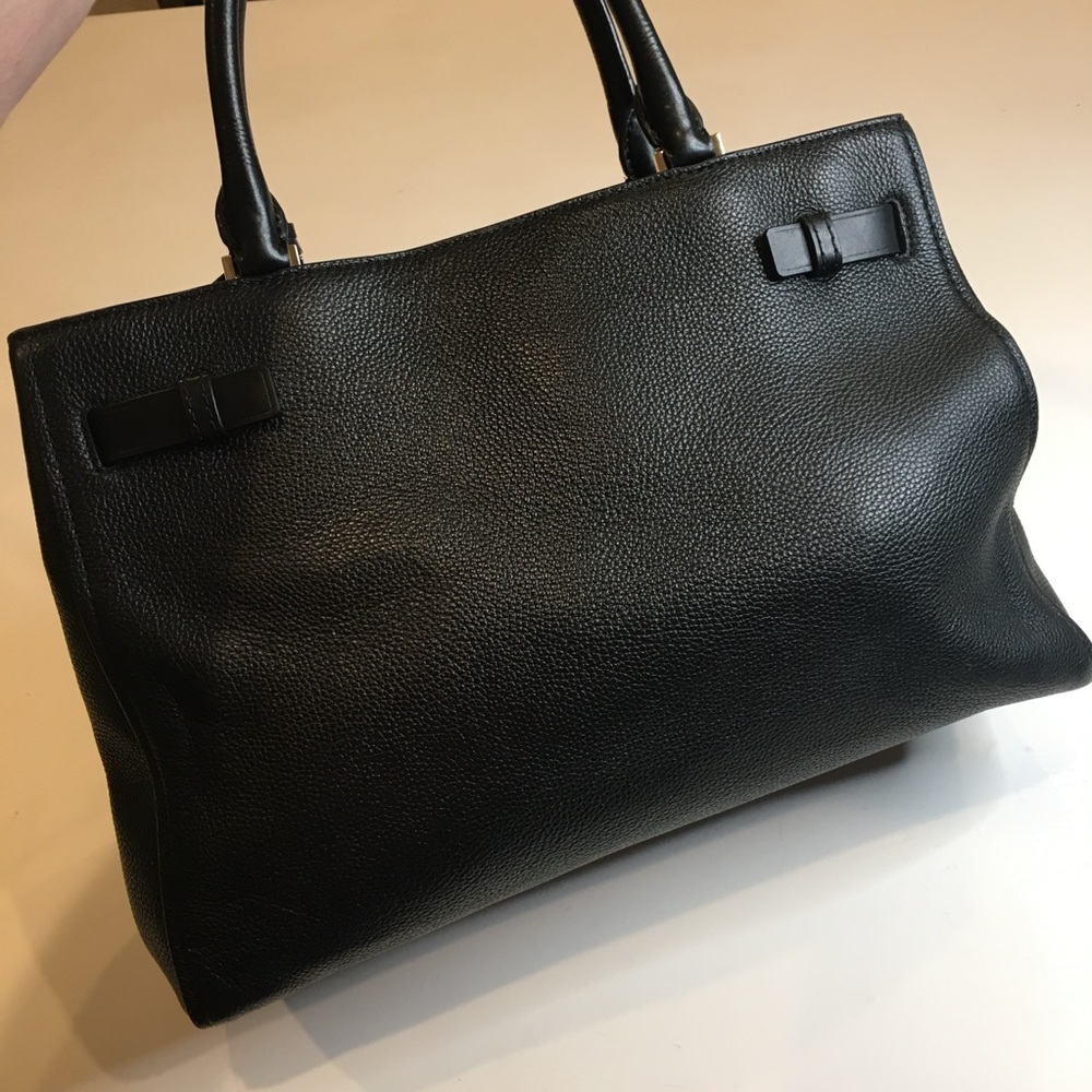 Michael Kors | Black Pebbled Leather Shoulder Bag with Gold Accents - Picture 7 of 15